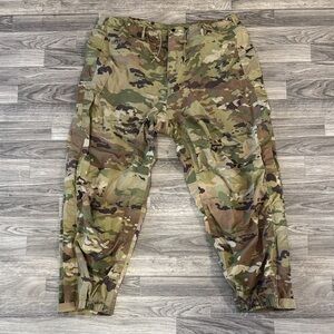 Extreme cold/wet weather gen III layer 6 OCP trousers men’s sz large regular